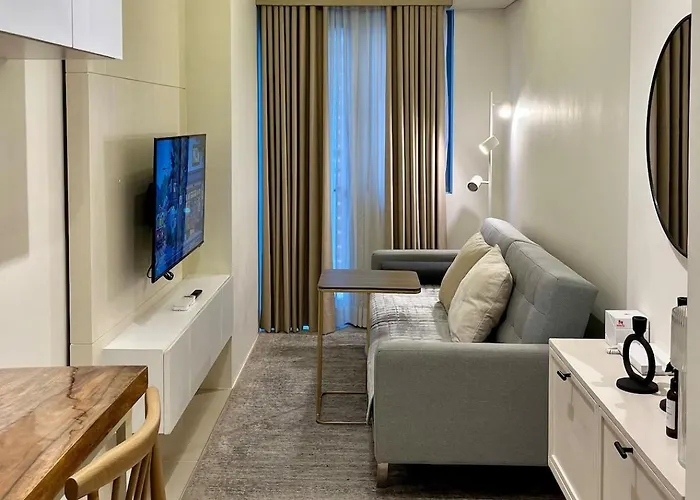 Aureo 1br Fame Residences Near Shaw, Sm Megamall, Ortigas Skyline View *