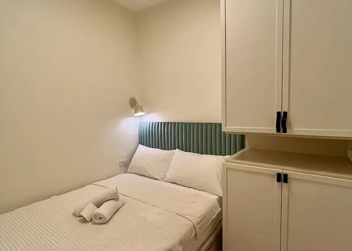 Aureo 1br Fame Residences Near Shaw, Sm Megamall, Ortigas Skyline View Apartment *